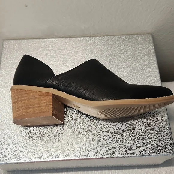 CYNTHIA ROWLEY SIZE 9 Elegant Black Leather Women's Shoes - Picture 3 of 12